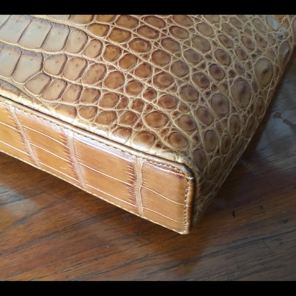 Genuine crocodile bag in like new condition - Picture 10 of 10